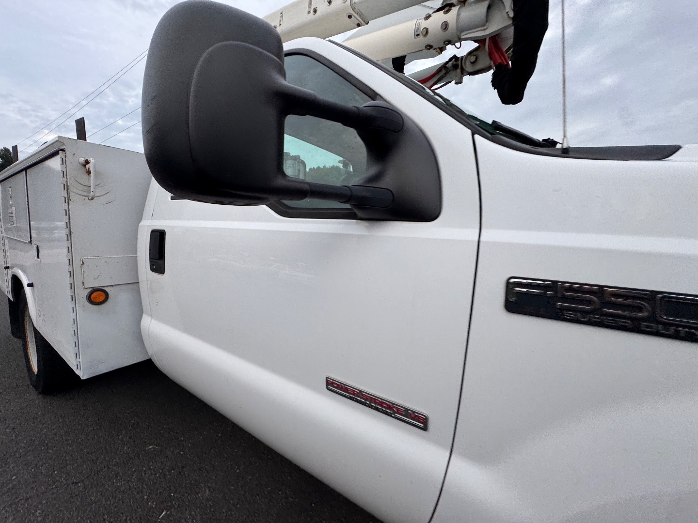 2004 Ford F-550 - Photo 26