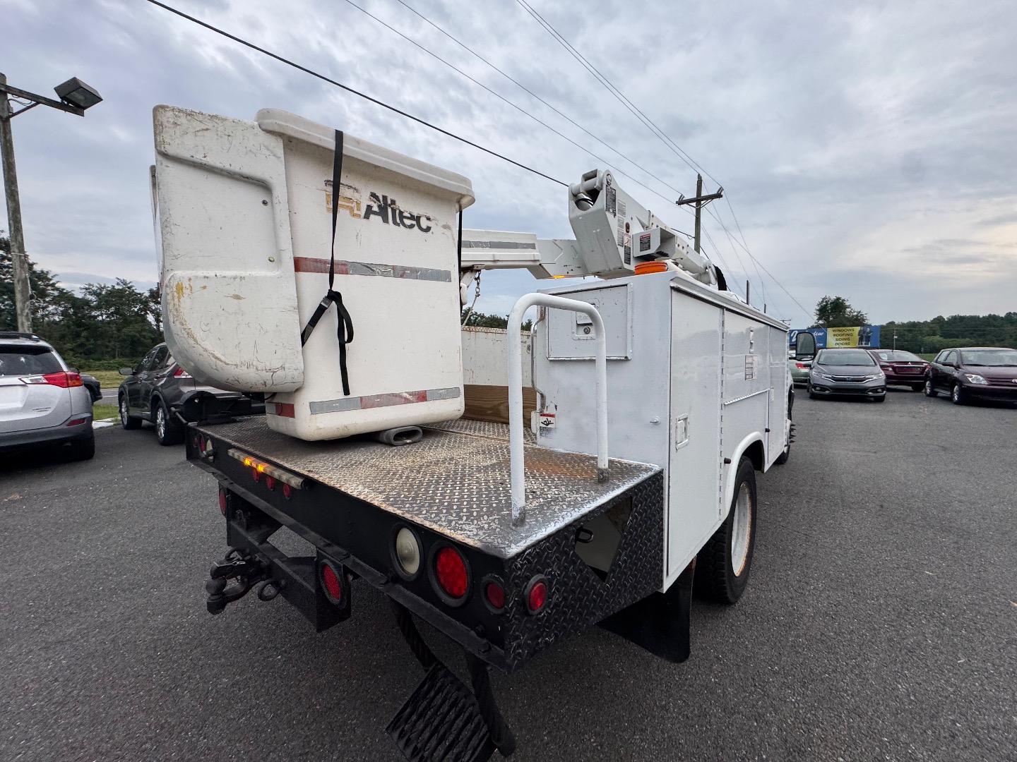 2004 Ford F-550 - Photo 30