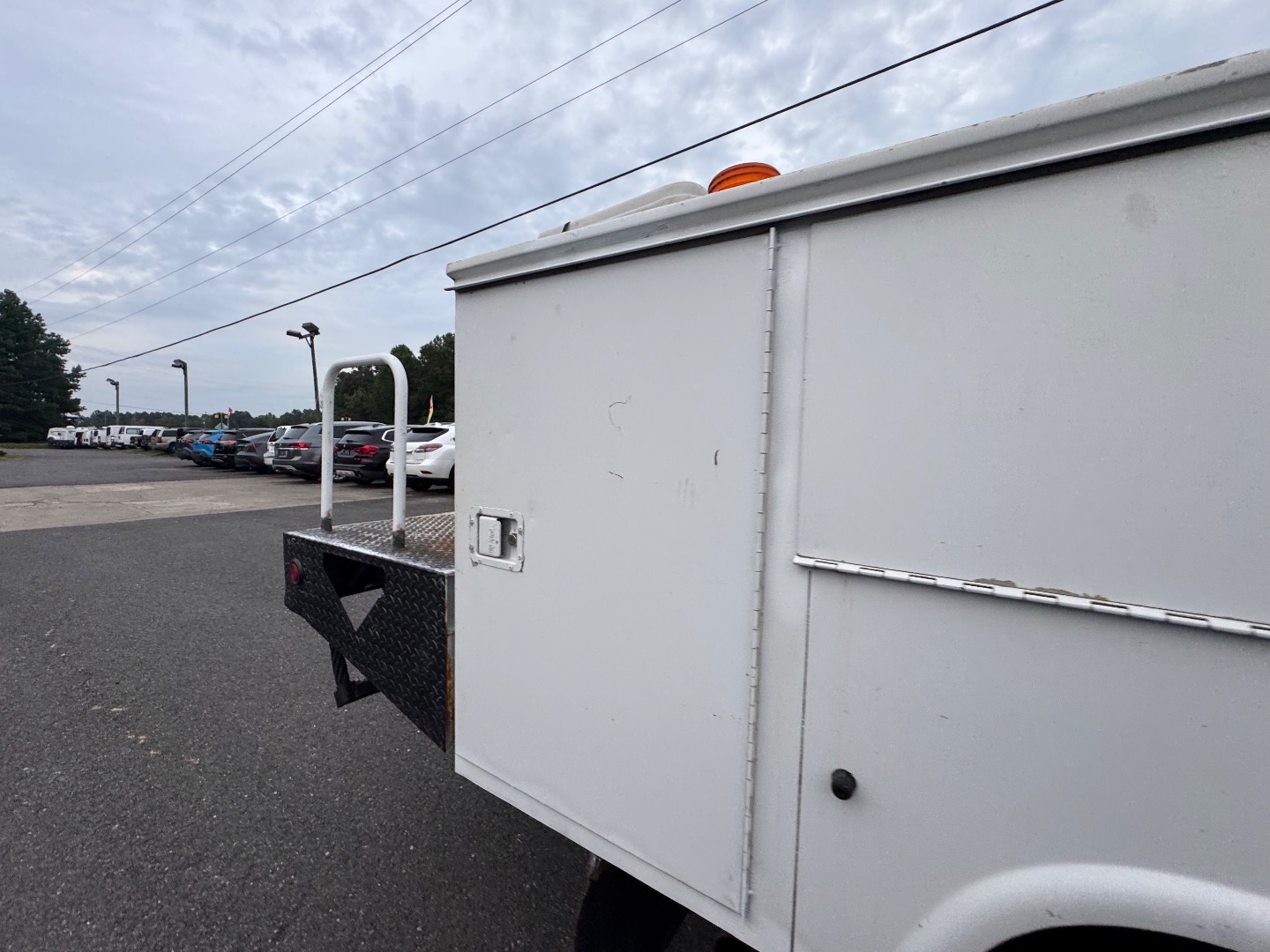 2004 Ford F-550 - Photo 32