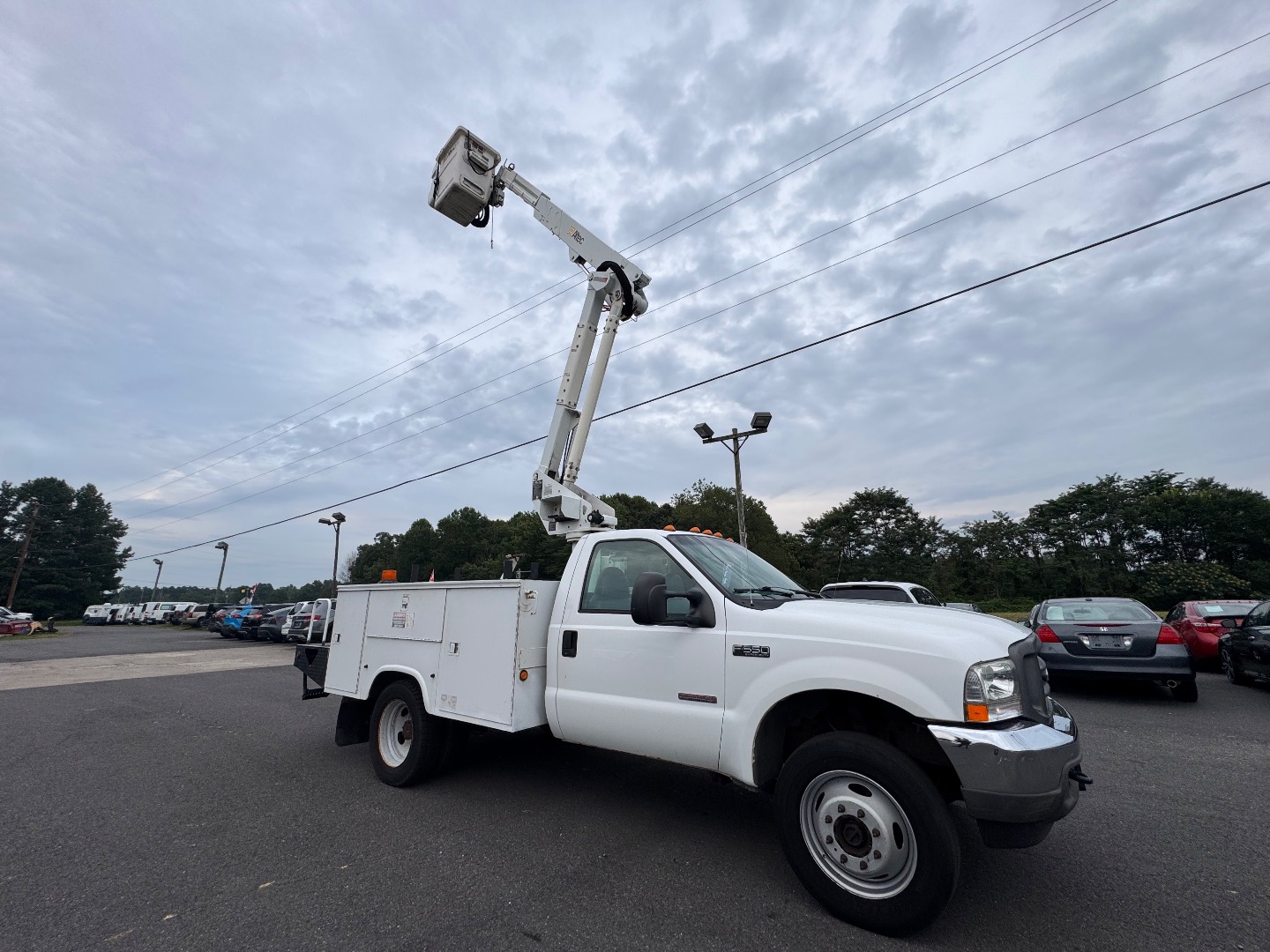 2004 Ford F-550 - Photo 39