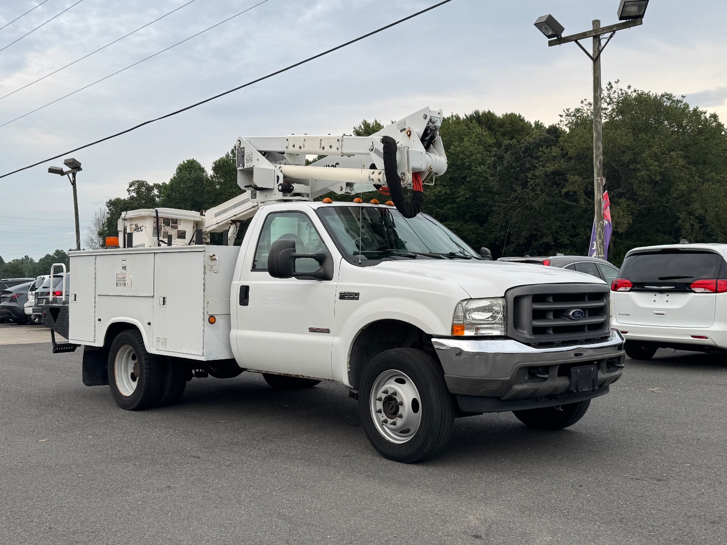 2004 Ford F-550 - Photo 4