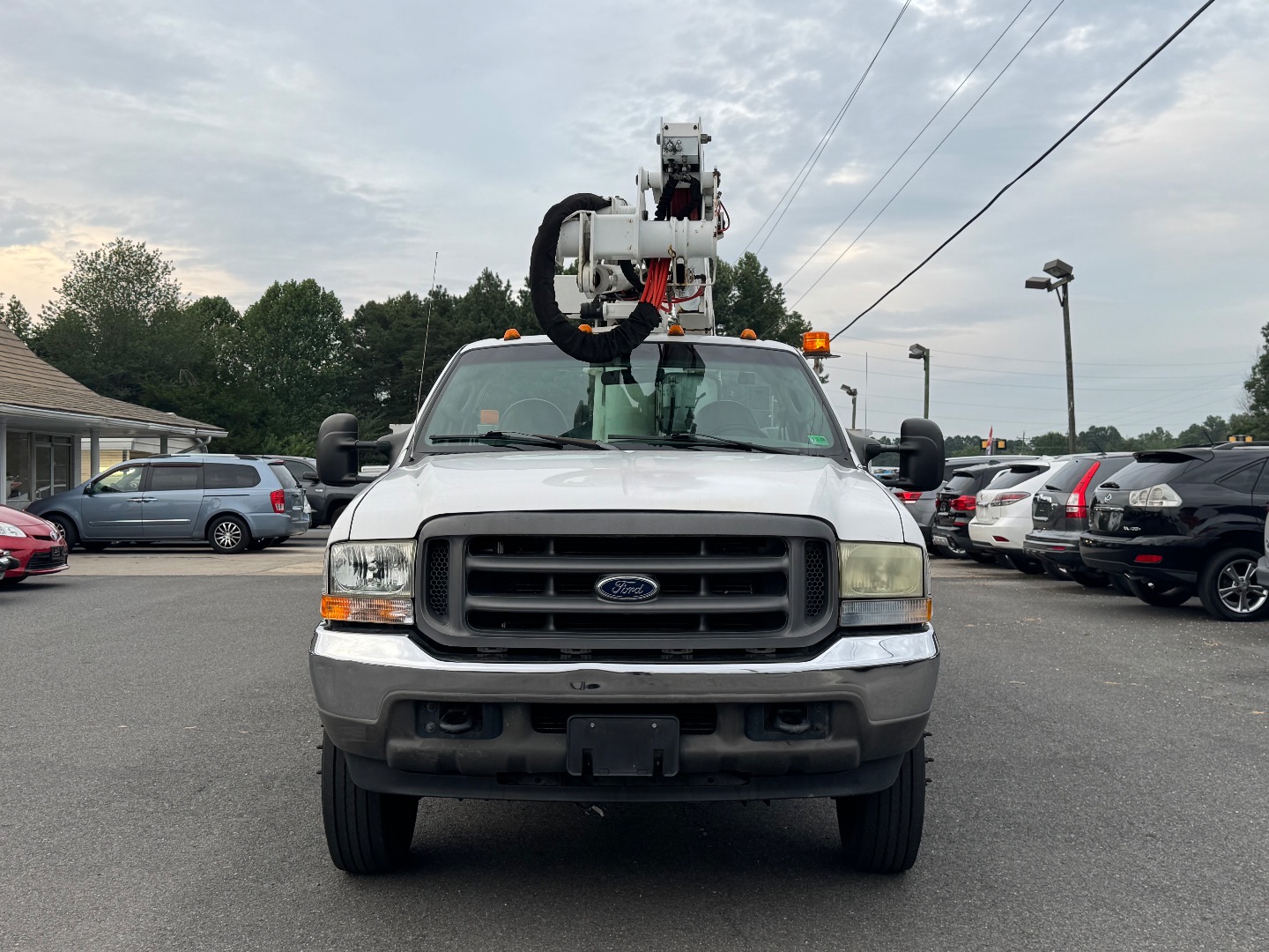2004 Ford F-550 - Photo 5