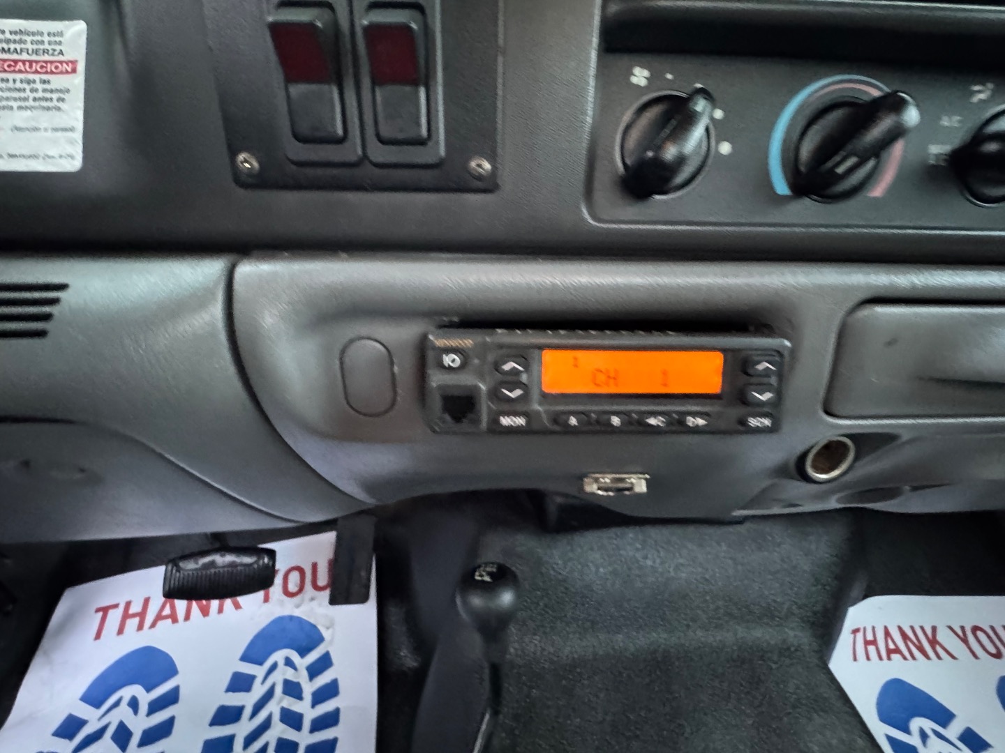 2004 Ford F-550 - Photo 83