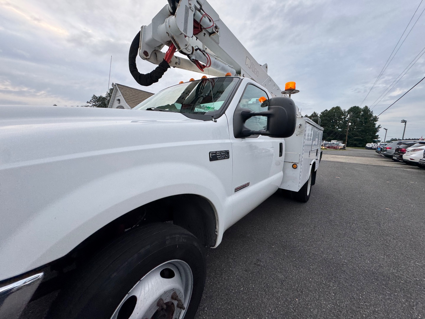 2004 Ford F-550 - Photo 9