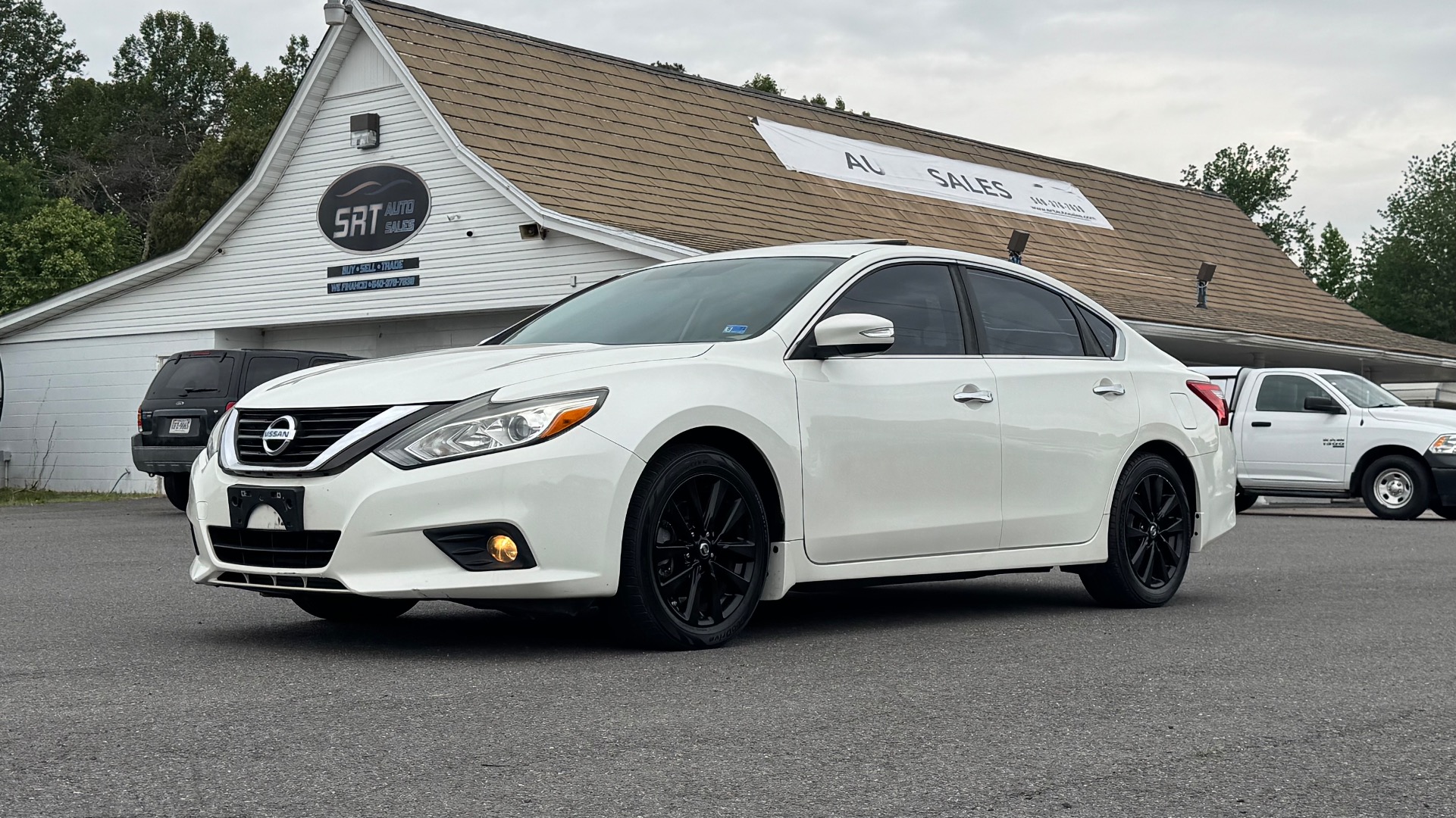 2016 Nissan Altima 2.5 SV's photo