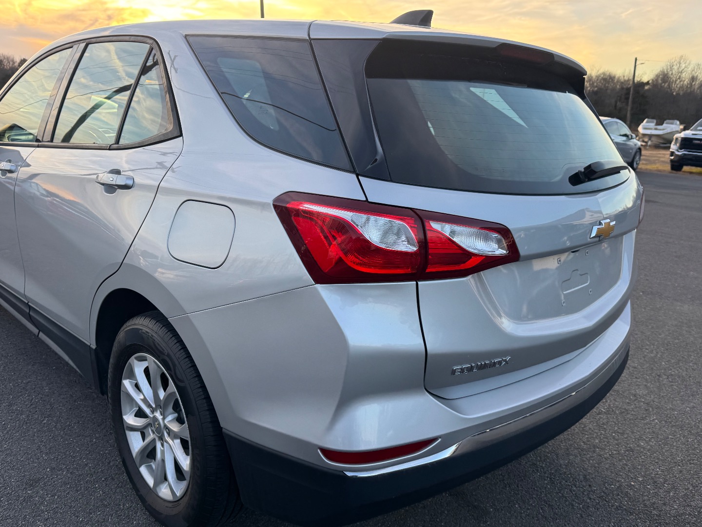 2018 Chevrolet Equinox LS - Photo 15