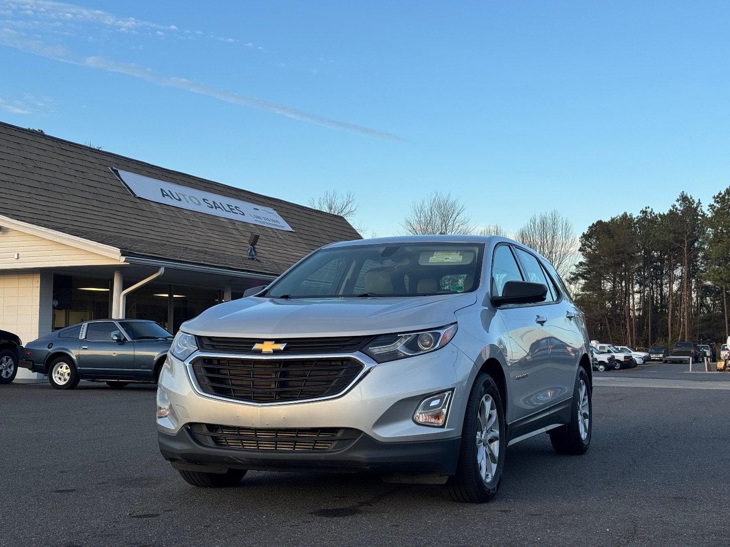 2018 Chevrolet Equinox LS - Photo 2