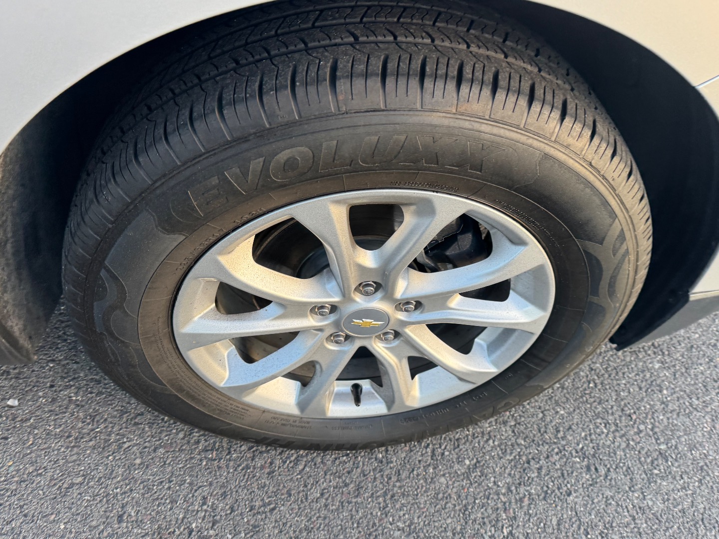 2018 Chevrolet Equinox LS - Photo 27