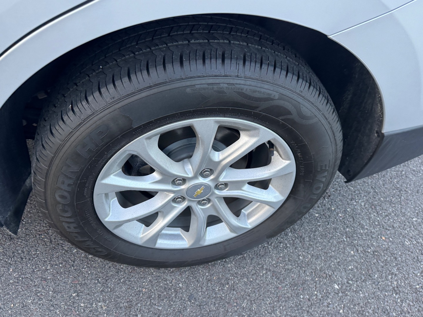 2018 Chevrolet Equinox LS - Photo 31