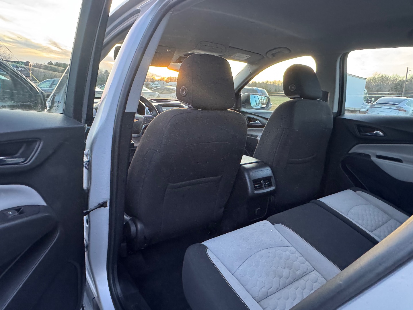 2018 Chevrolet Equinox LS - Photo 36