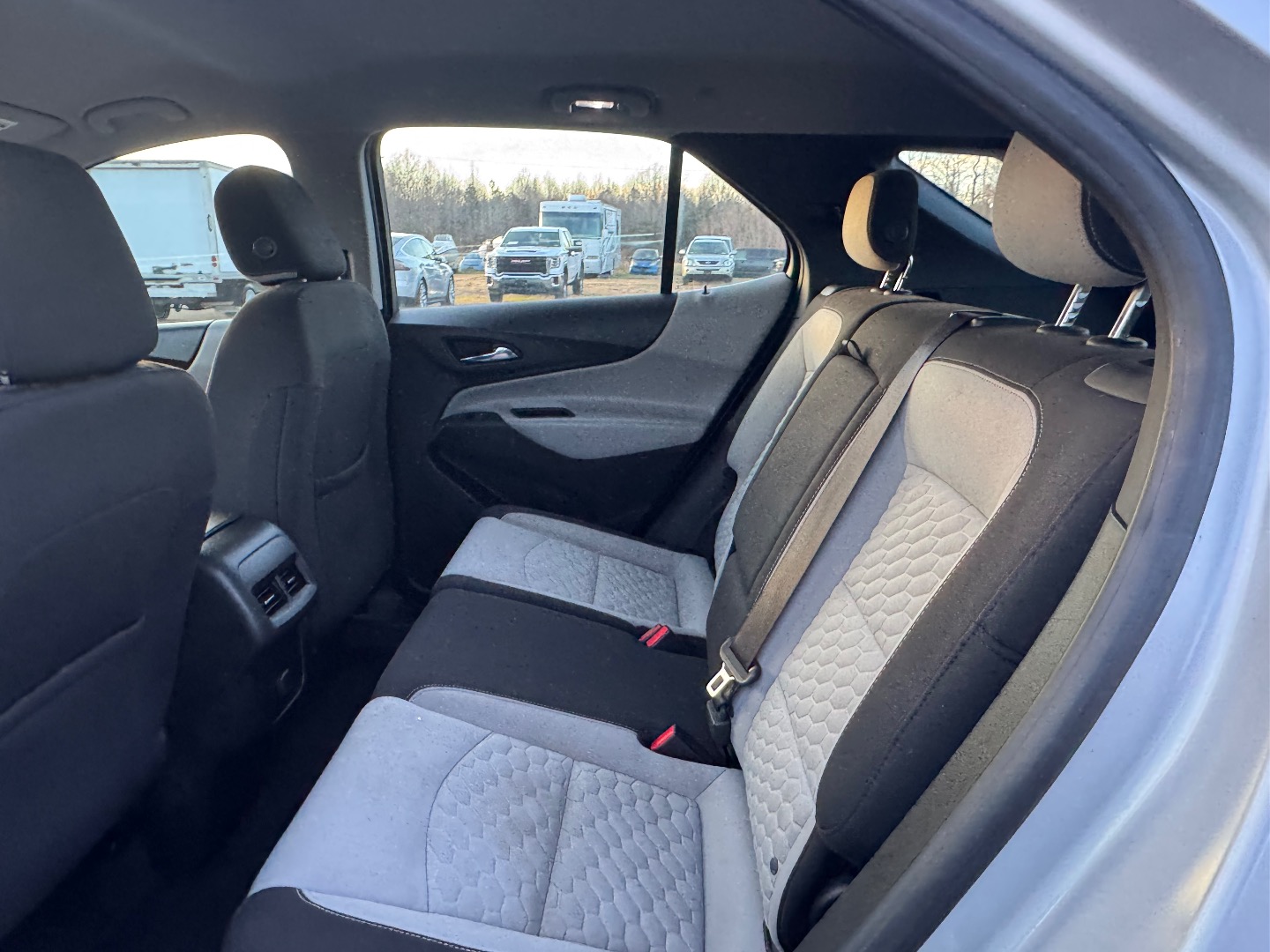 2018 Chevrolet Equinox LS - Photo 37