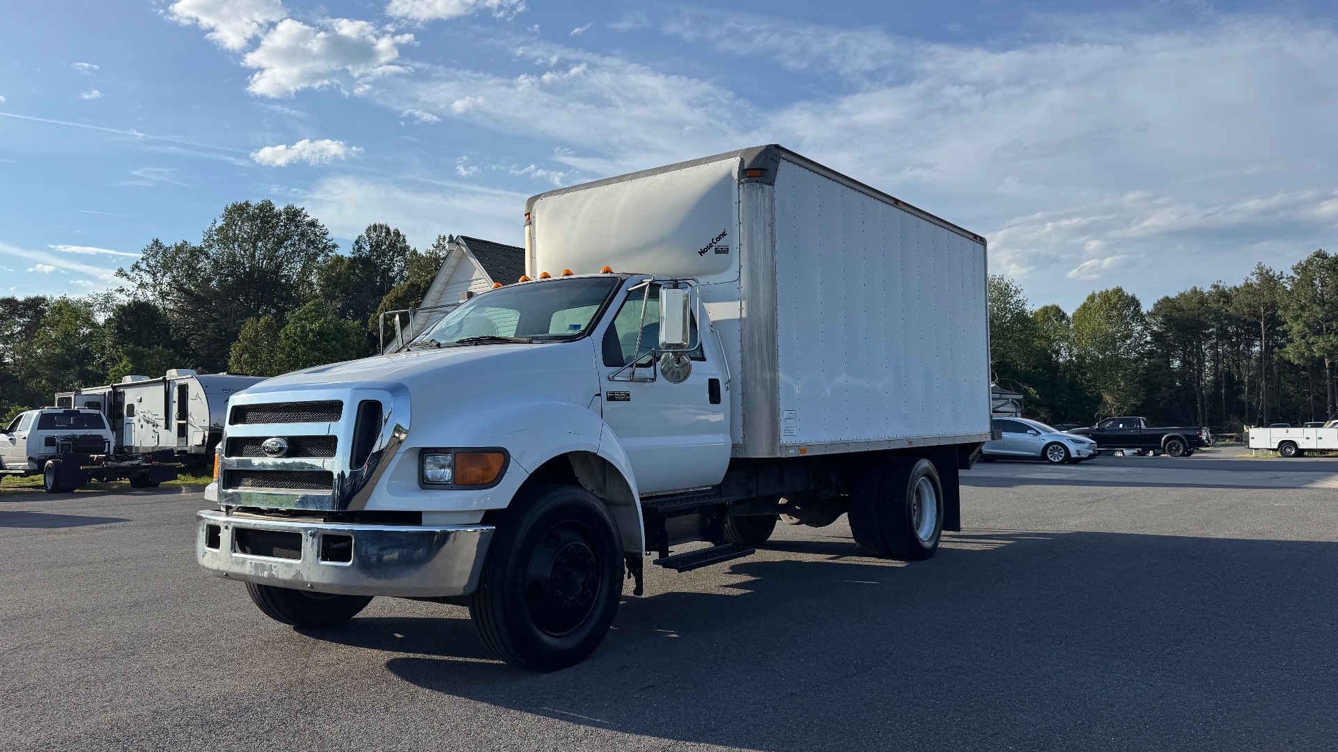 2005 Ford F-650's photo