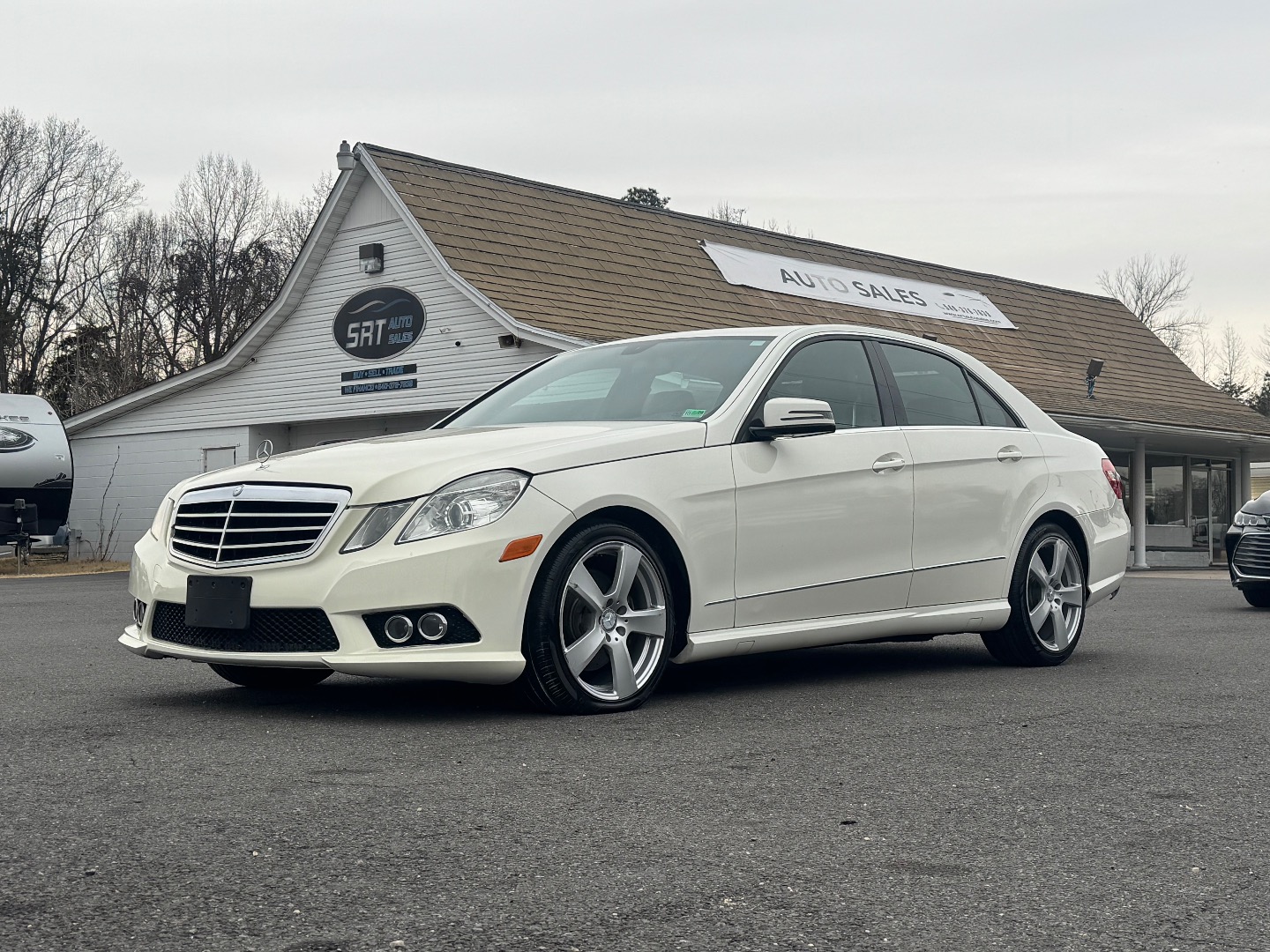 2010 Mercedes-Benz E-Class's photo