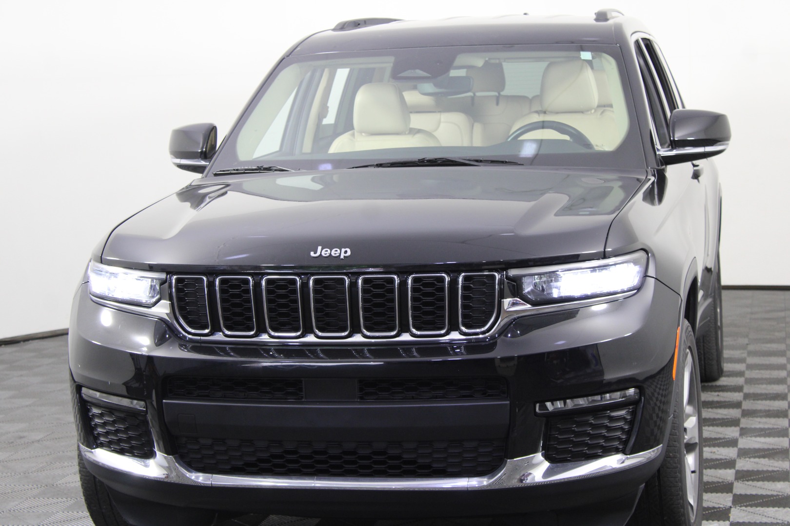 2022 Jeep Grand Cherokee L Limited's photo