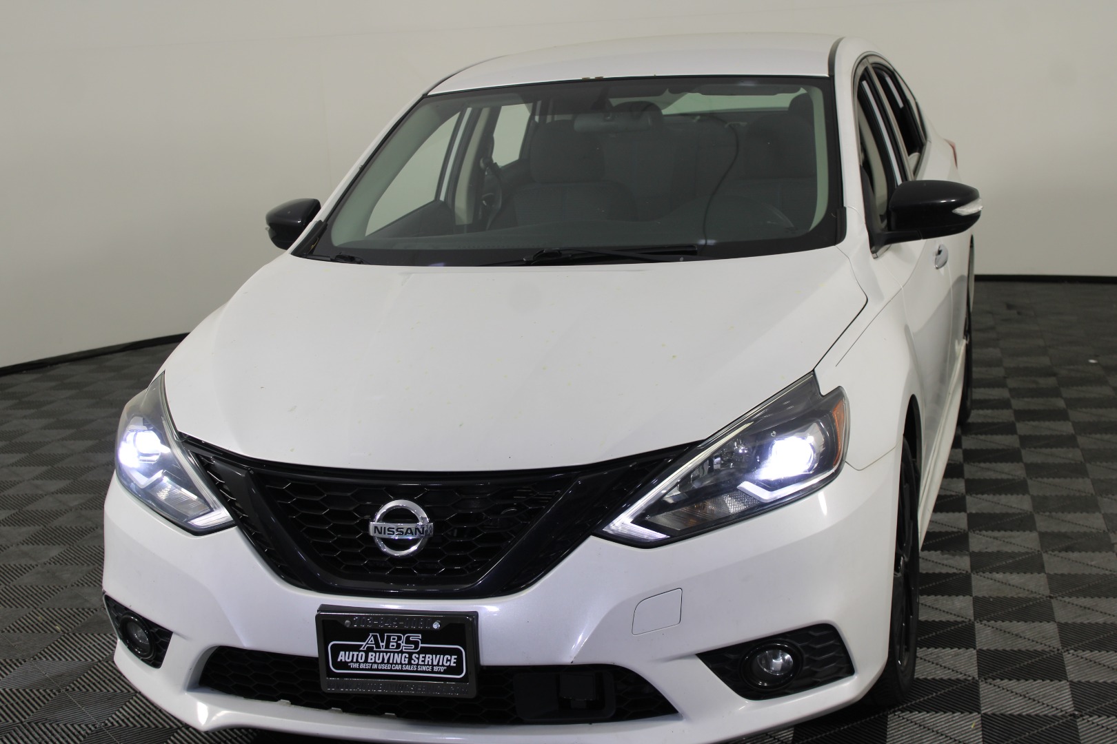 2018 Nissan Sentra SR CVT's photo