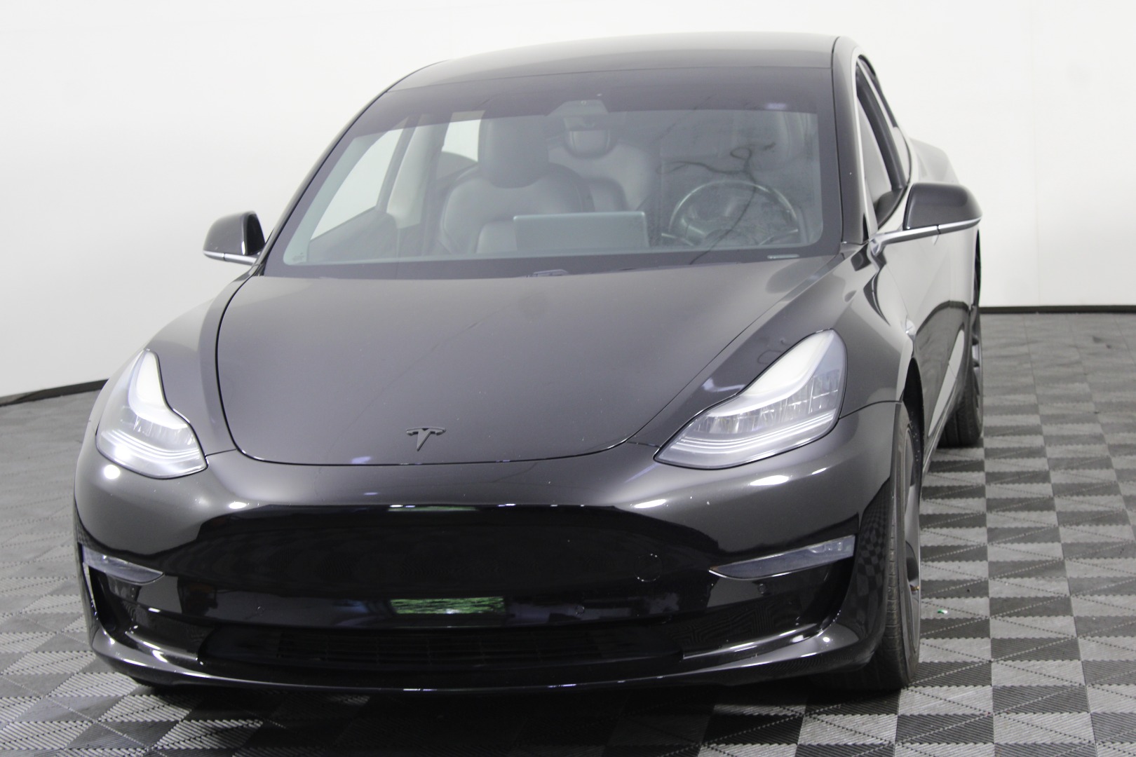 2019 Tesla Model 3 Rear-Wheel Drive Mid Range's photo