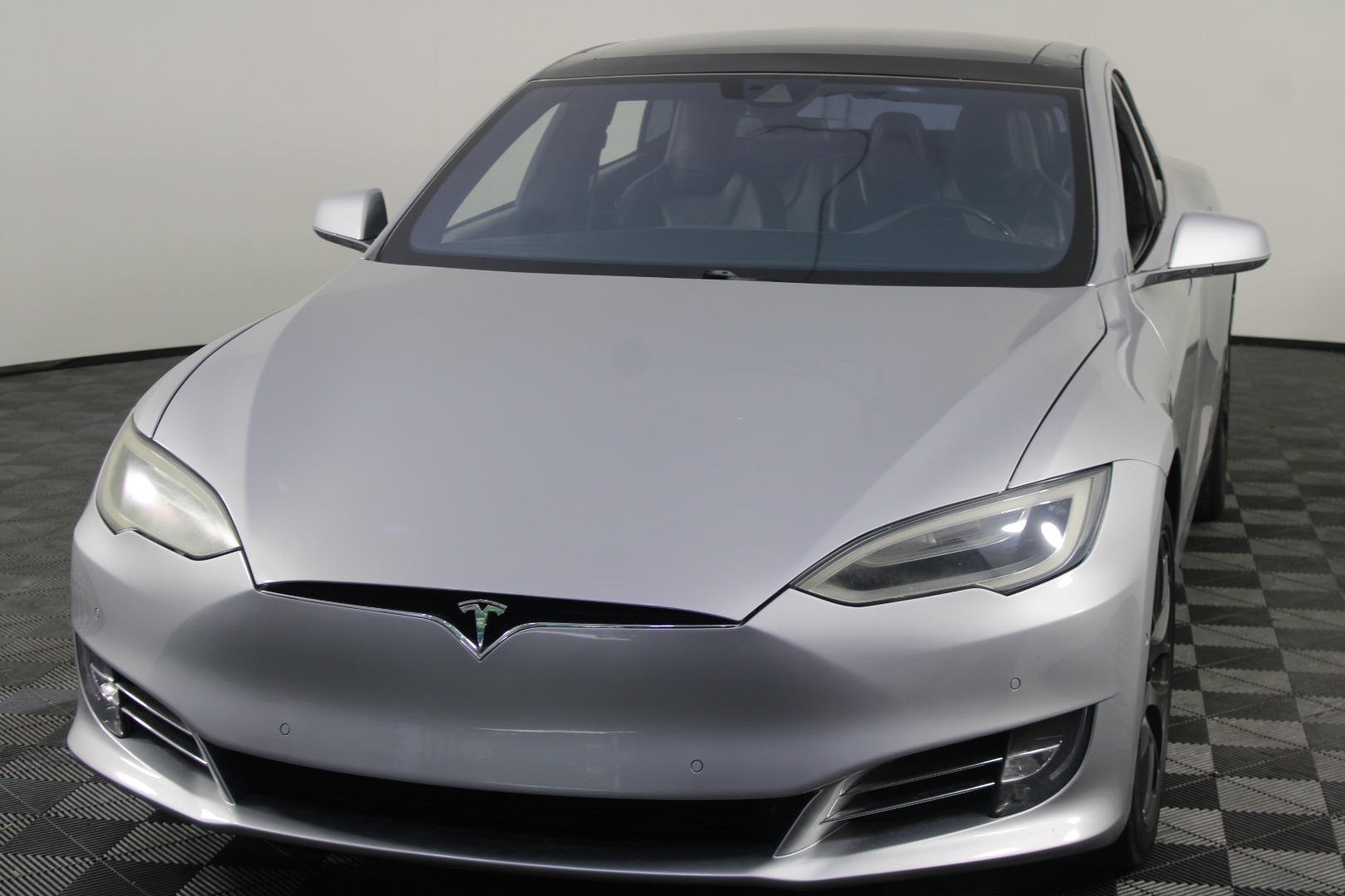 2016 Tesla Model S's photo