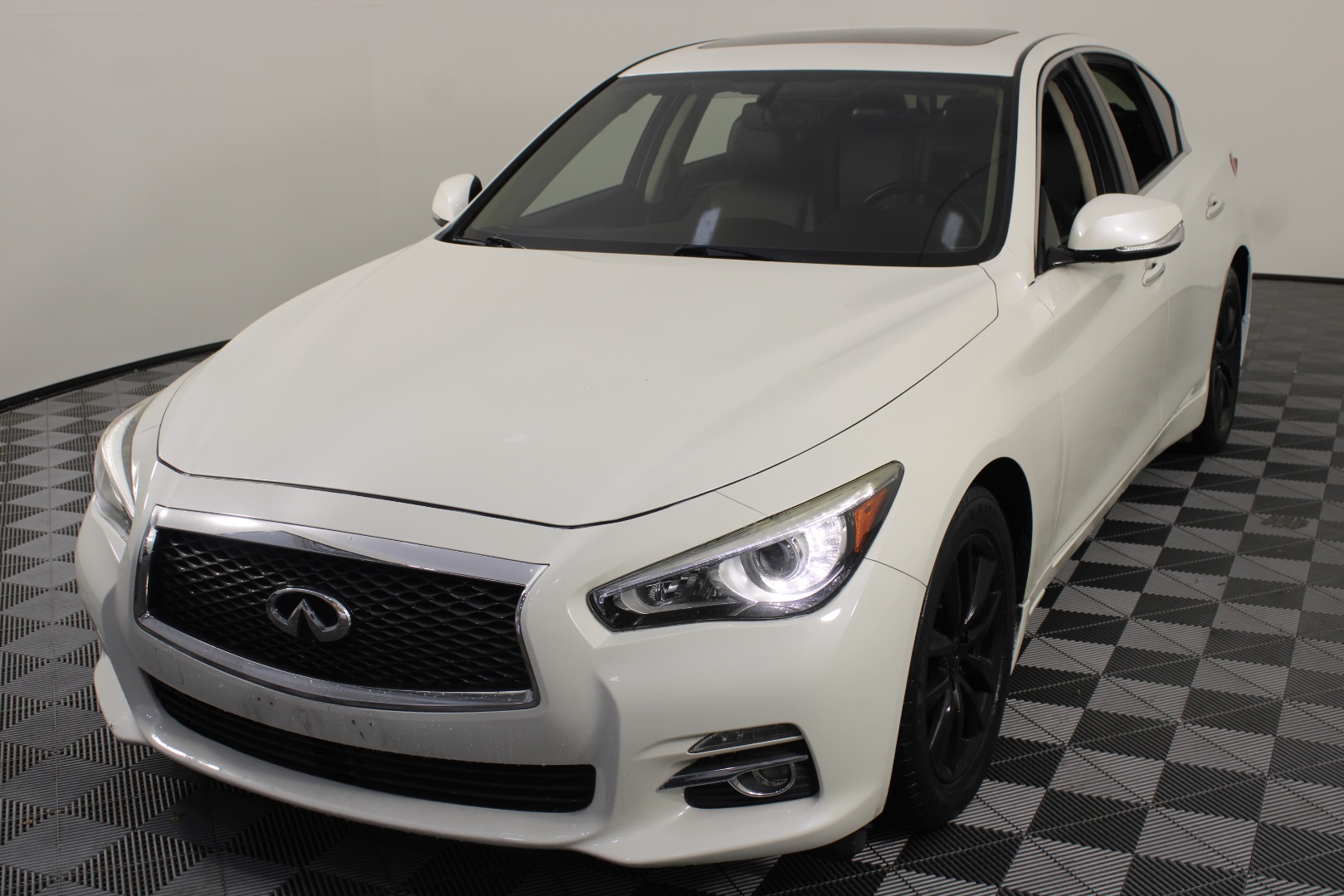 2016 INFINITI Q50 3.0t Premium AWD's photo