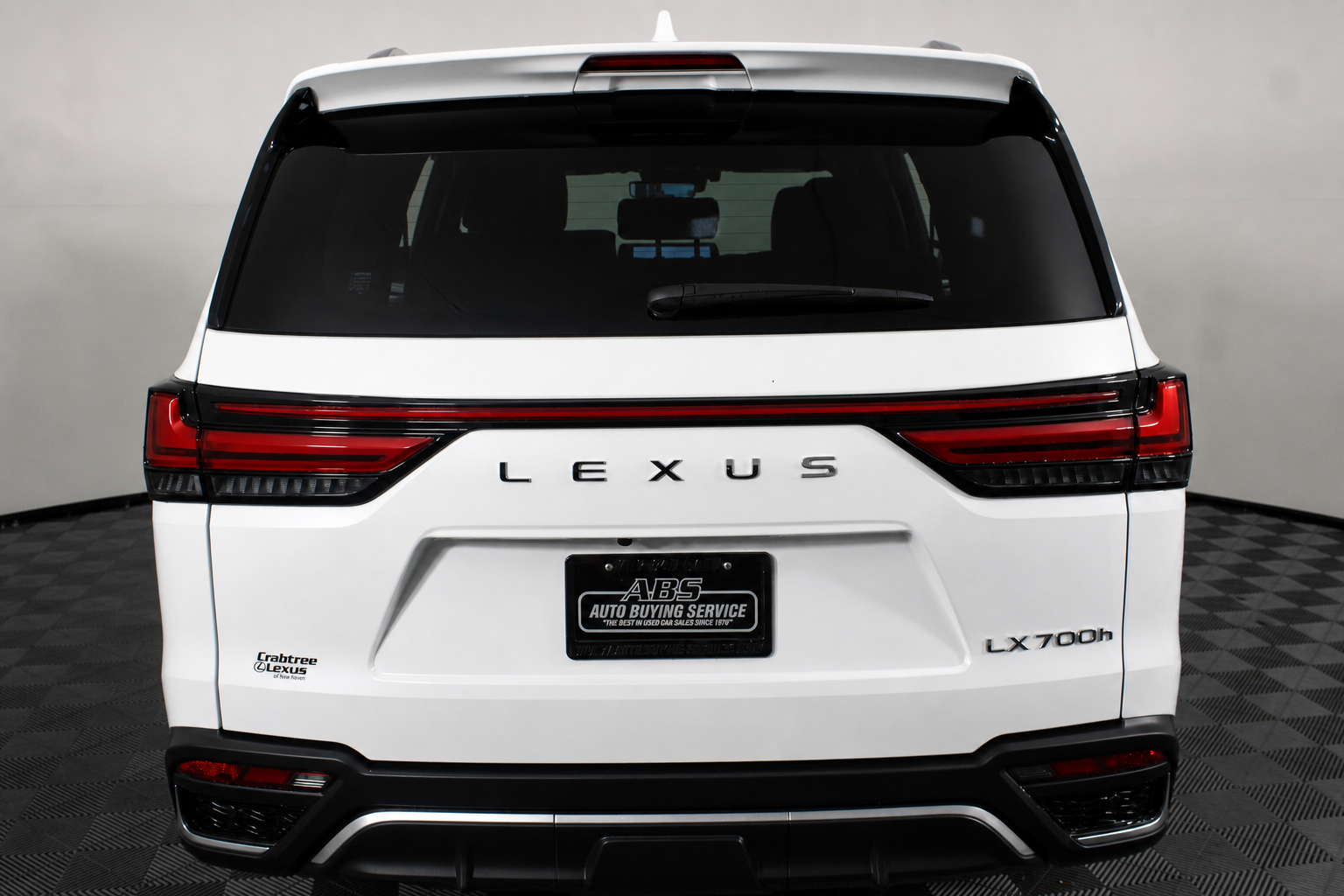2025 Lexus LX F-Sport - Photo 8