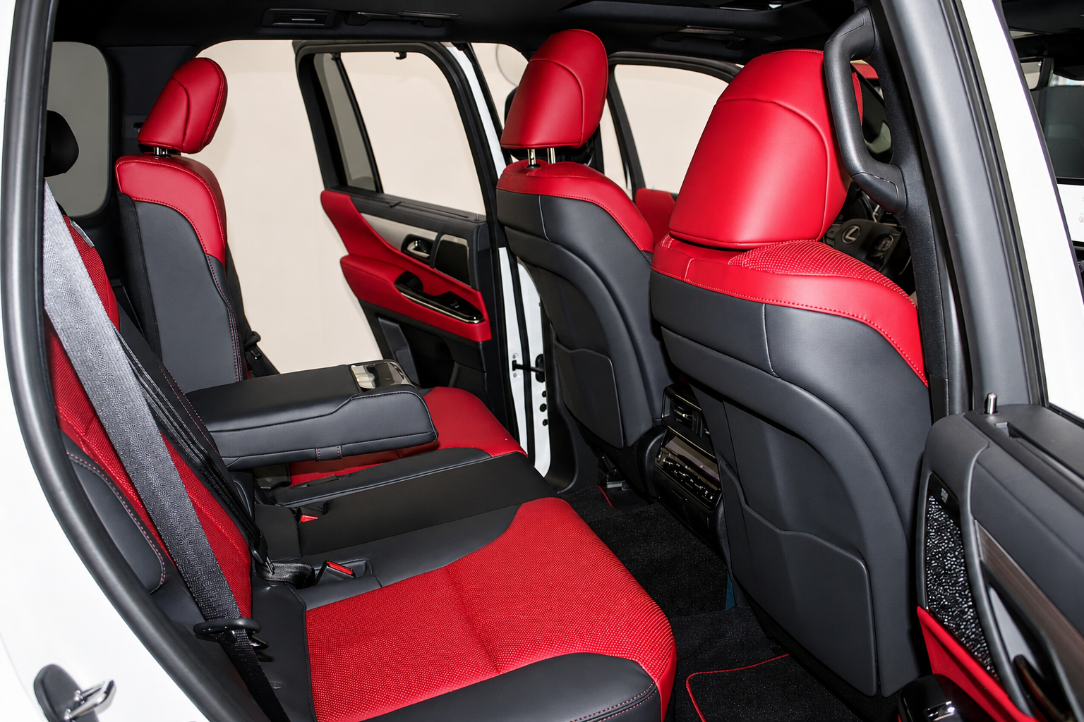 2025 Lexus LX F-Sport - Photo 46