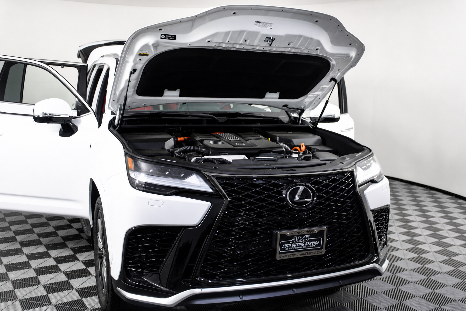 2025 Lexus LX F-Sport - Photo 6