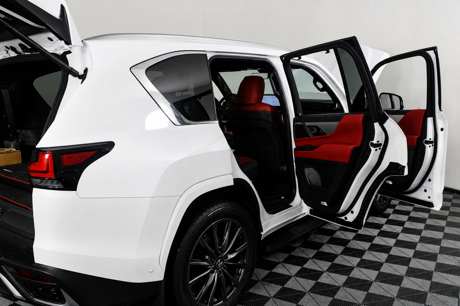 2025 Lexus LX F-Sport - Photo 7