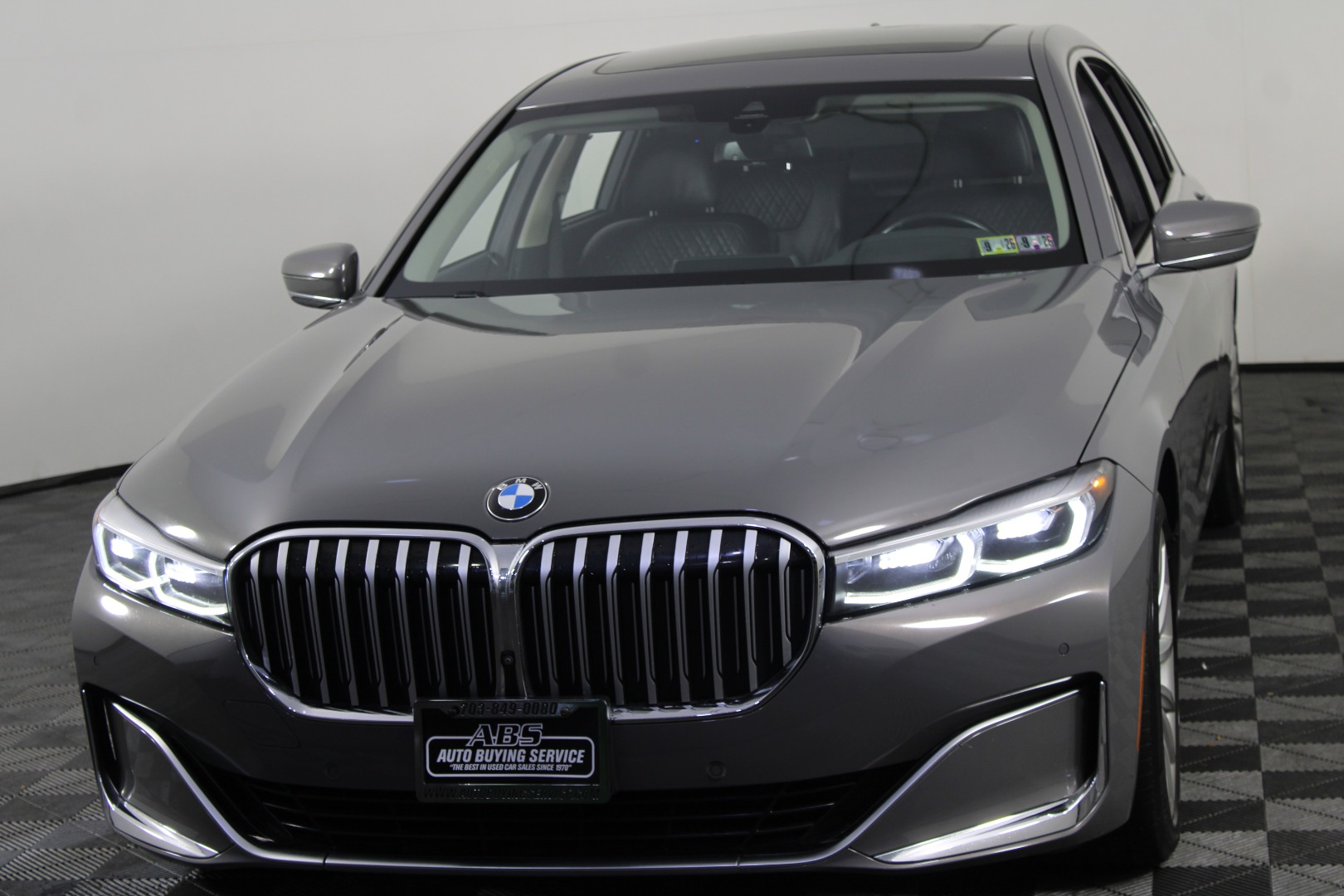 2022 BMW 7 Series 740i xDrive's photo