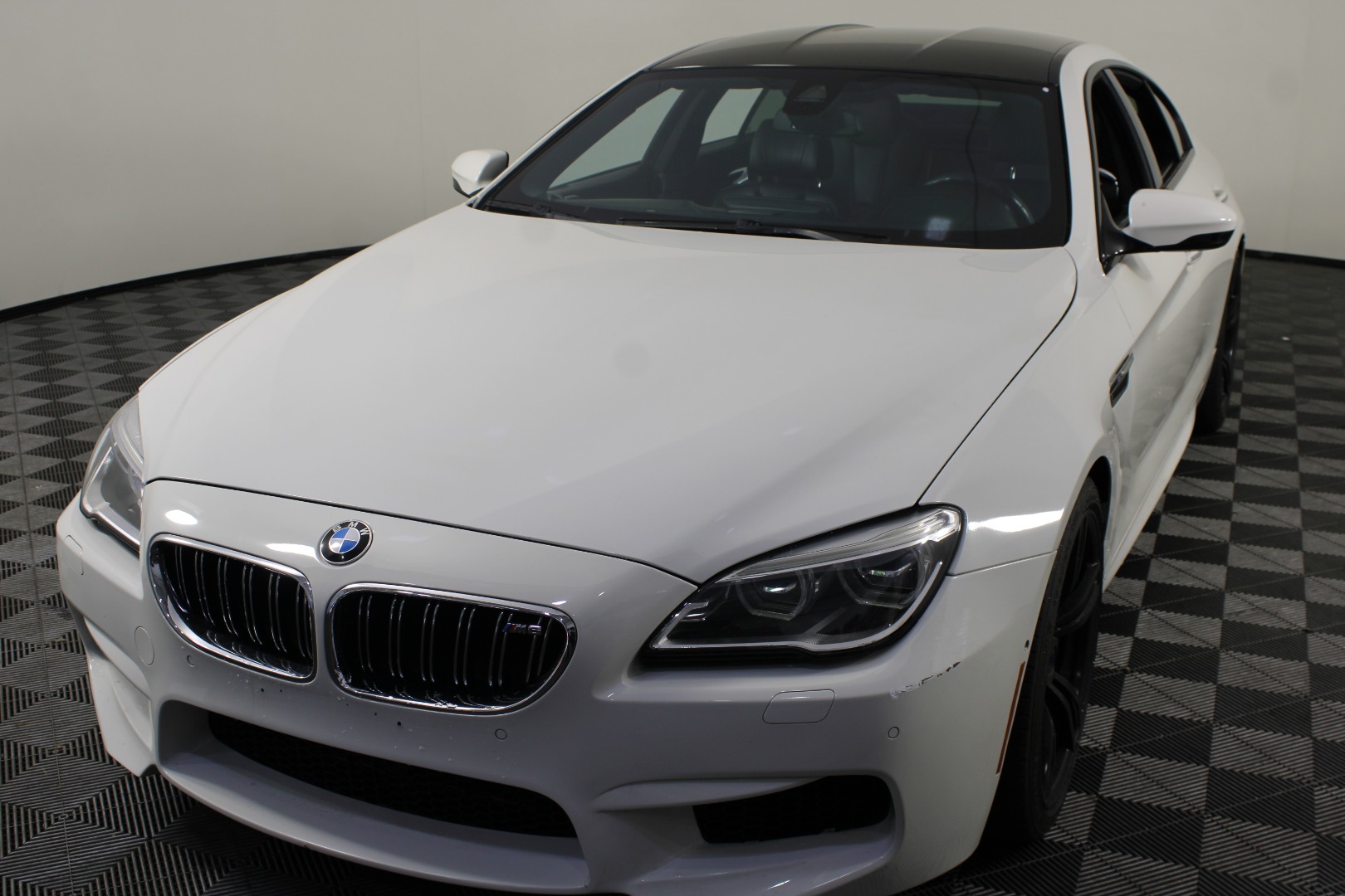 2017 BMW M6 -'s photo