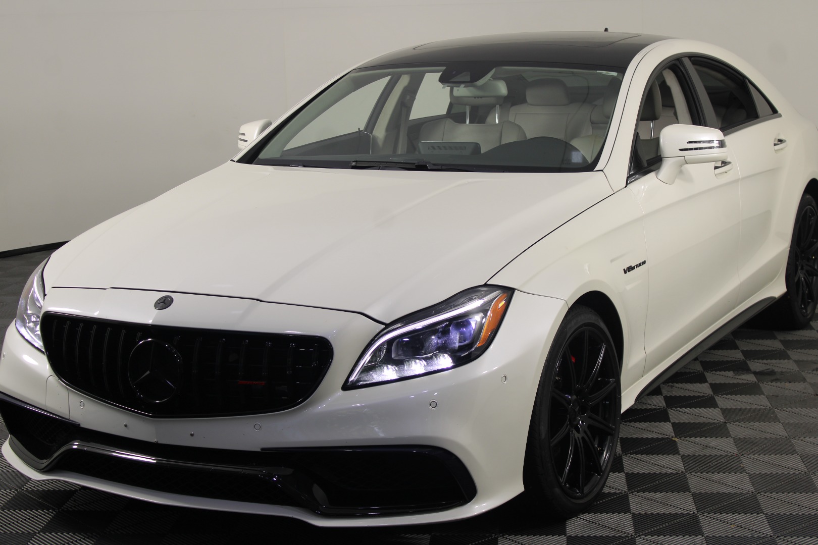 2015 Mercedes-Benz CLS CLS63 AMG S 4MATIC's photo