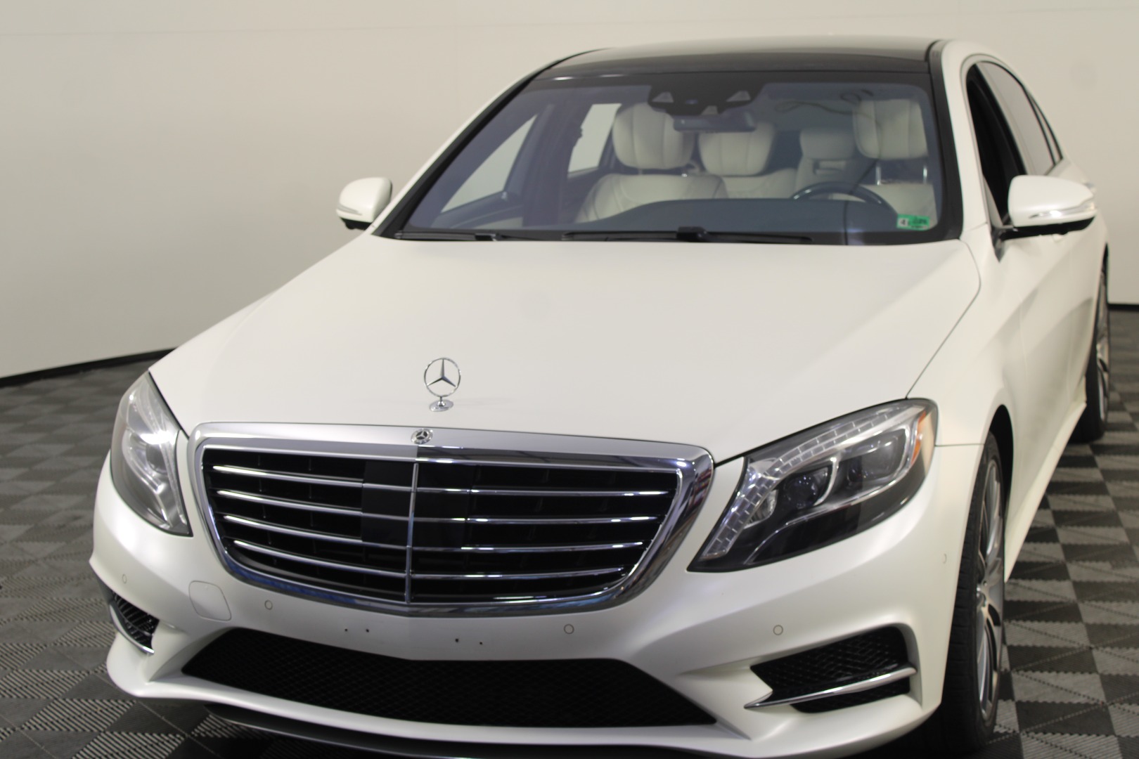 2015 Mercedes-Benz S-Class S550 4MATIC's photo