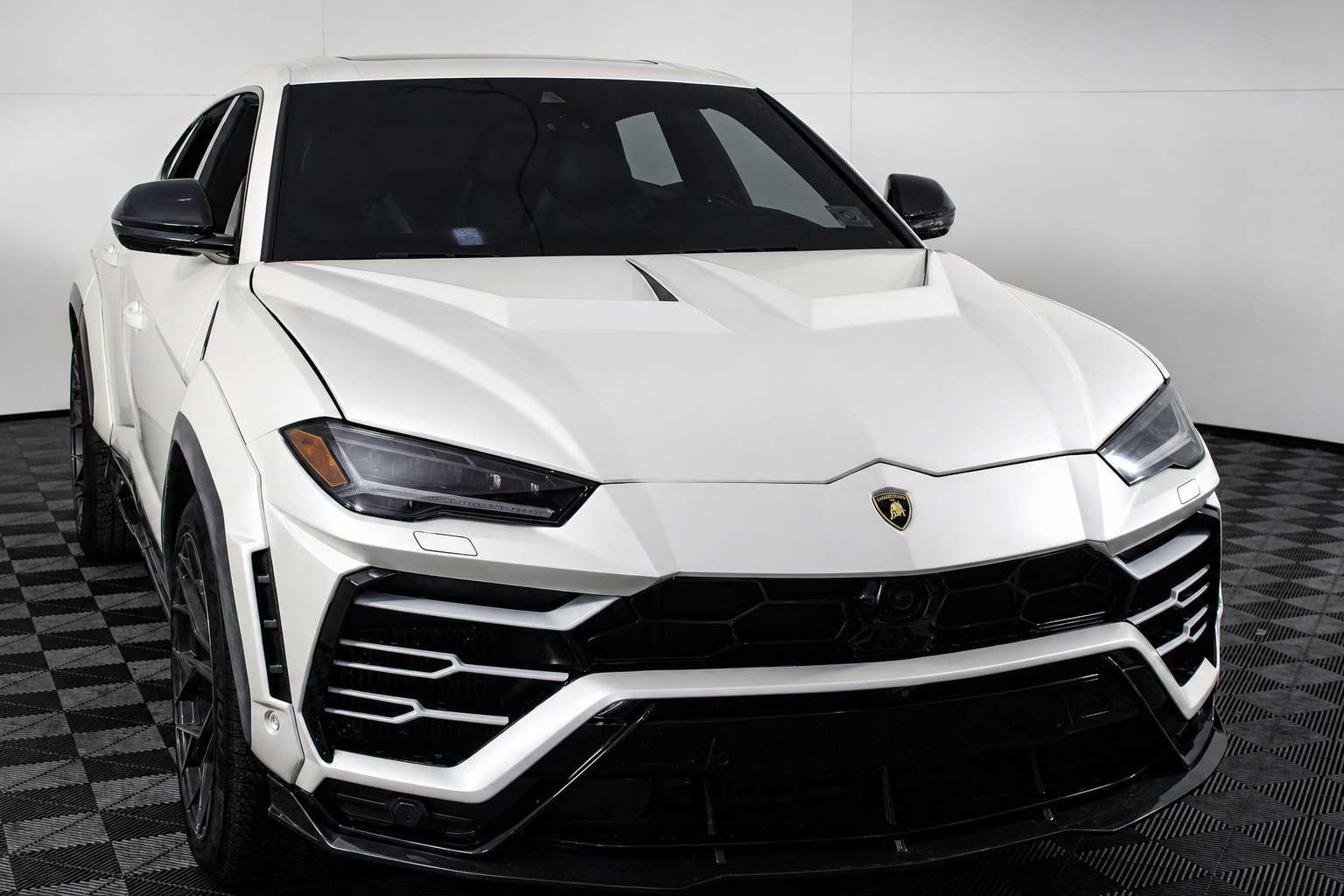 2019 Lamborghini Urus 4.0 V8's photo