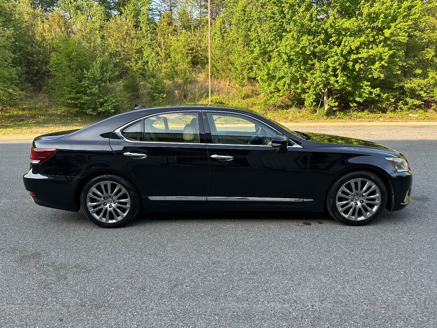 2014 Lexus LS Base - Photo 3