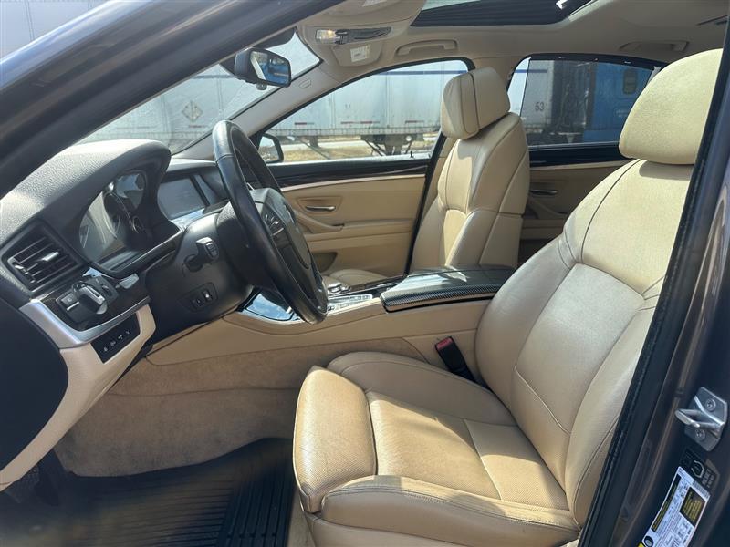 2013 BMW 5 Series 535i - Photo 28