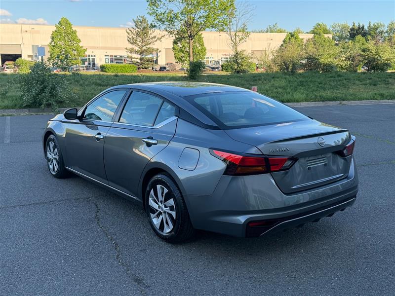 2023 Nissan Altima S - Photo 12