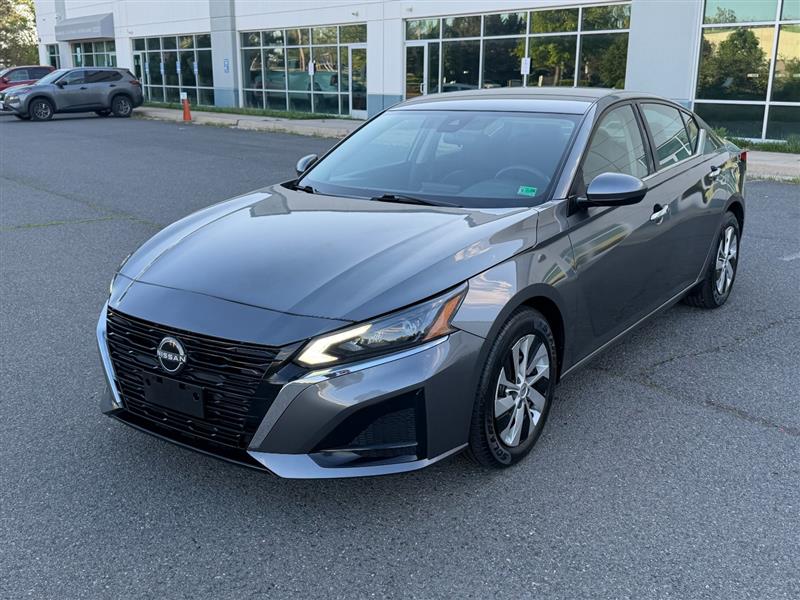 2023 Nissan Altima S - Photo 3