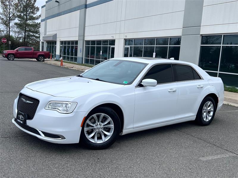 2015 Chrysler 300 Limited V6's photo