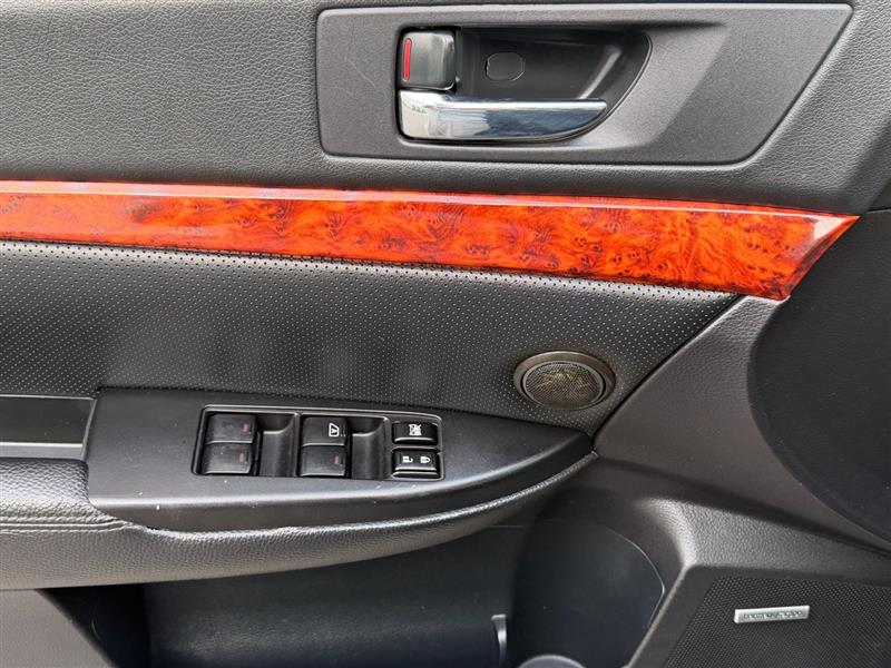 2010 Subaru Outback I Limited - Photo 16
