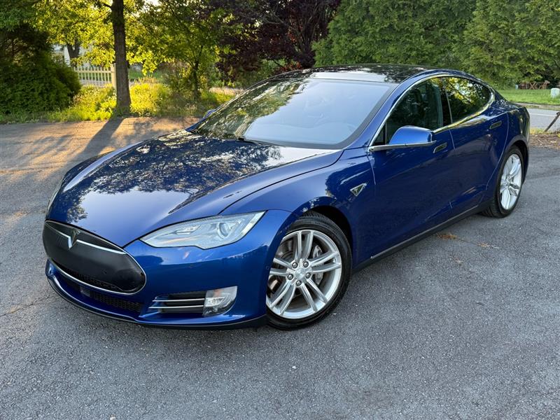 2015 Tesla Model S 85D's photo