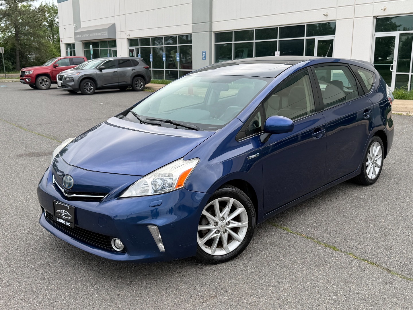 2012 Toyota Prius v Five