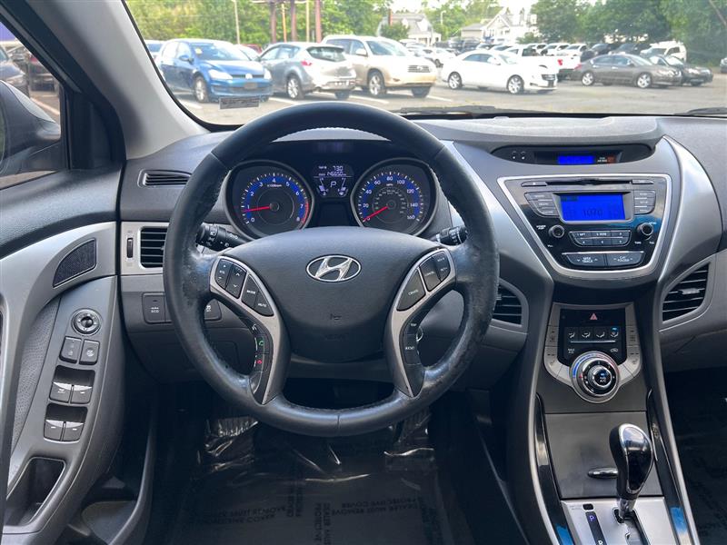 2013 Hyundai Elantra Limited - Photo 17
