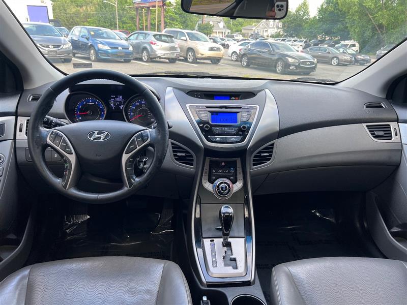 2013 Hyundai Elantra Limited - Photo 18