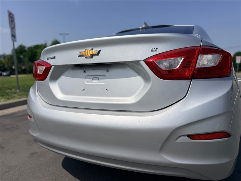 2016 Chevrolet Cruze LT - Photo 11