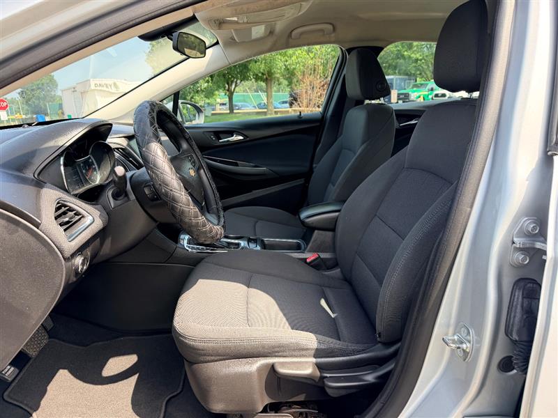2016 Chevrolet Cruze LT - Photo 22