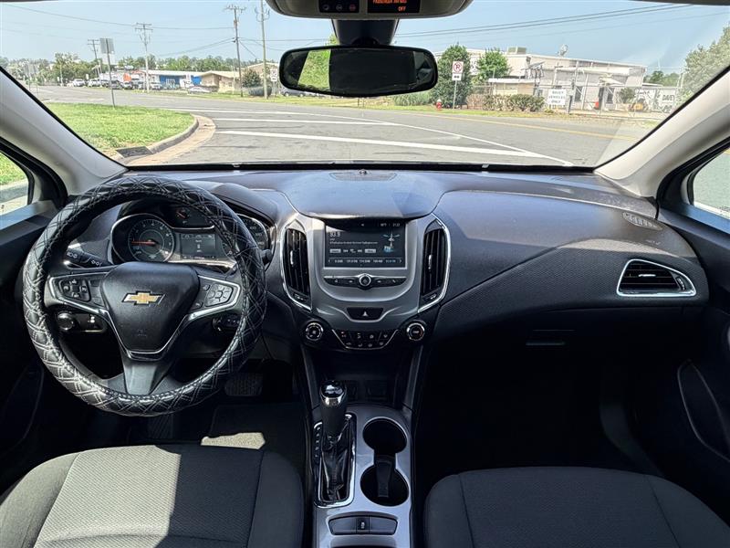 2016 Chevrolet Cruze LT - Photo 13