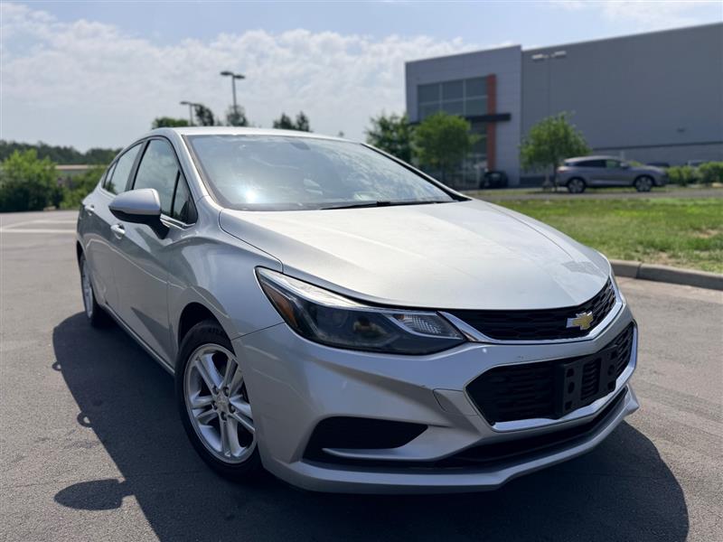 2016 Chevrolet Cruze LT - Photo 3
