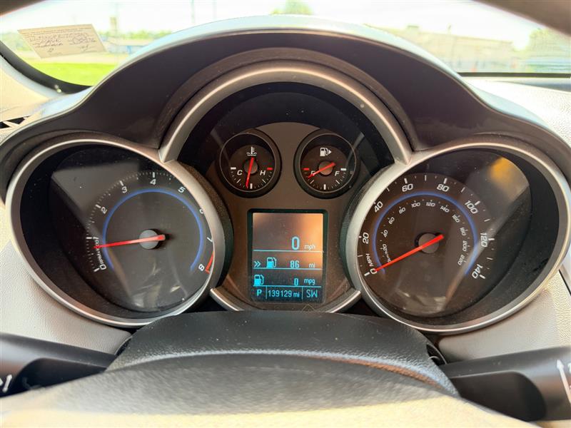 2012 Chevrolet Cruze LS - Photo 26