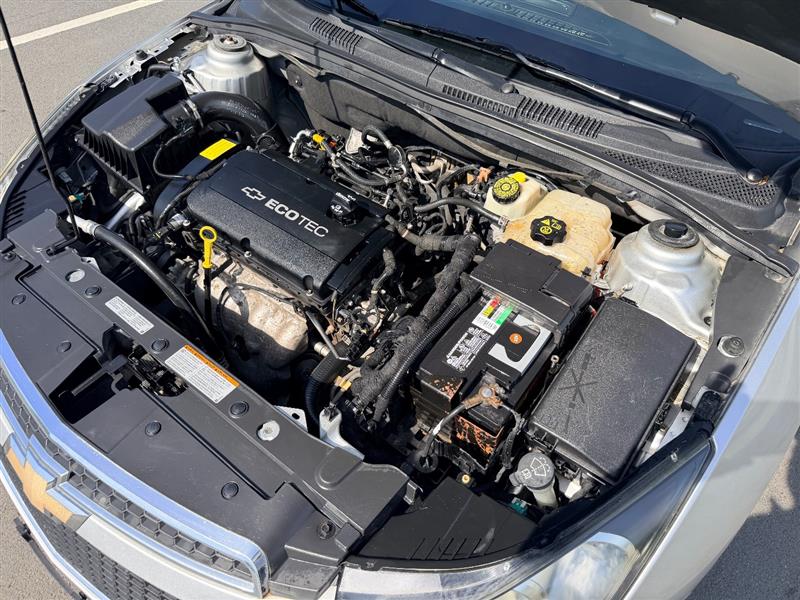 2012 Chevrolet Cruze LS - Photo 27