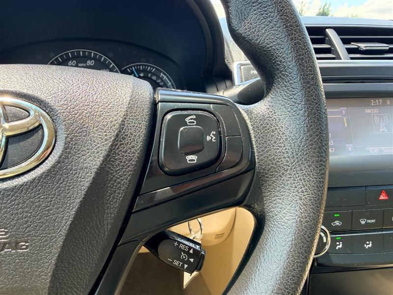 2015 Toyota Camry LE - Photo 16