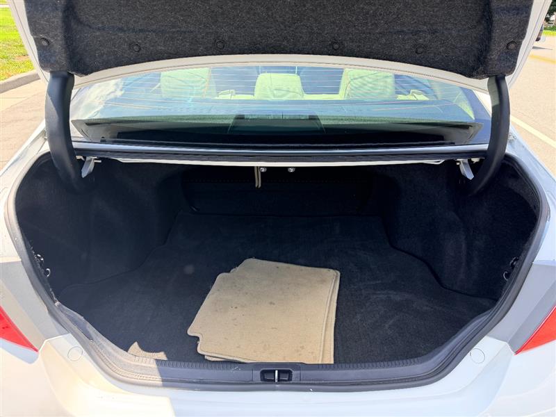 2015 Toyota Camry LE - Photo 29