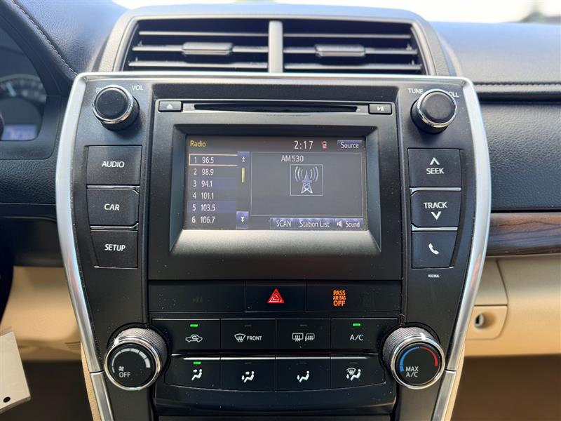 2015 Toyota Camry LE - Photo 19